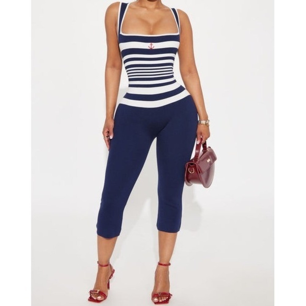 Fashion Nova Below Deck Capri Jumpsuit Navy Combo‎ Striped Knit Size Small NWT